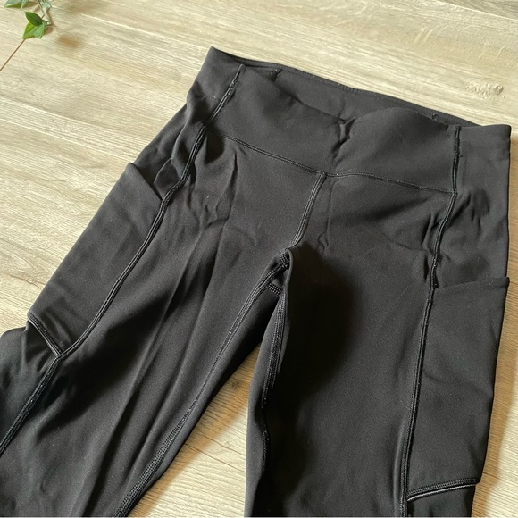 Black leggings with pockets from Lululemon - size 4 - Picture 6 of 9